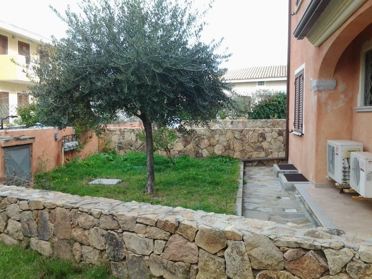 Casa Alice Lägenhet Budoni Exteriör bild