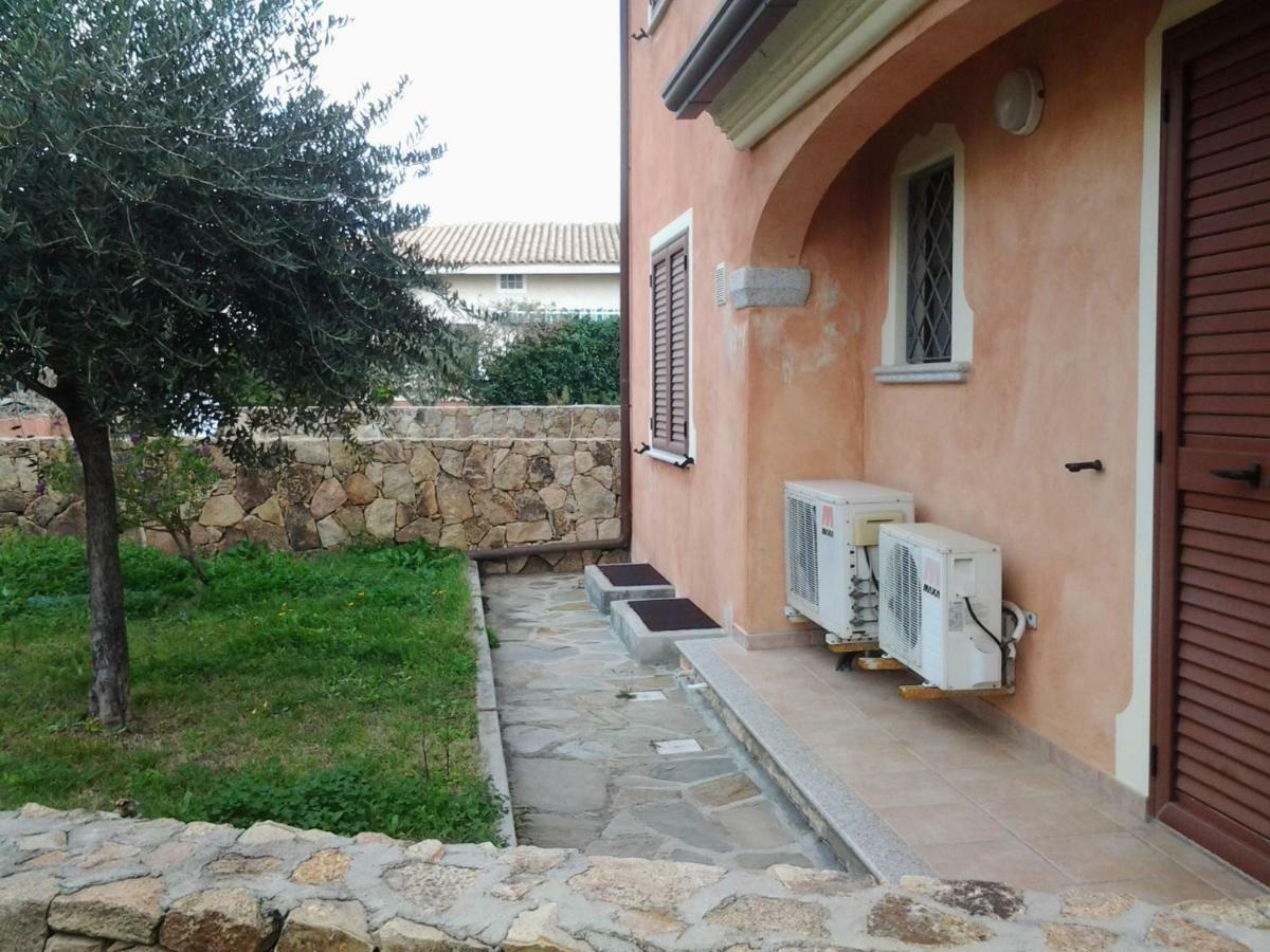 Casa Alice Lägenhet Budoni Exteriör bild